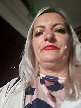 XXX chat uživo modela LadyTouch