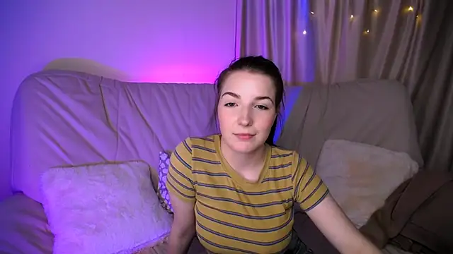 AliceChanel Adlı Modelin Canlı XXX Sohbeti