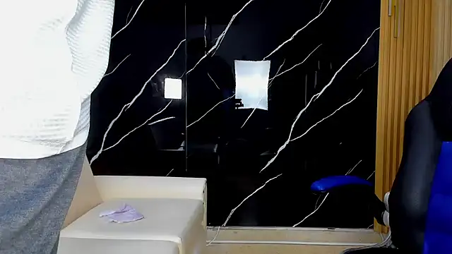 giannis090 Live XXX-chat