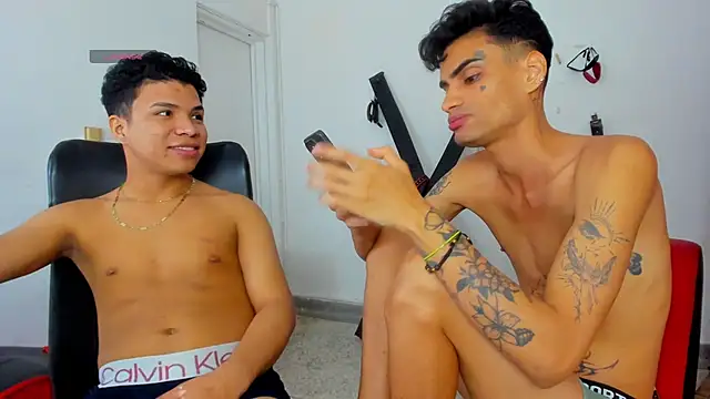 Chat XXX ao vivo de Gay_Red_Room