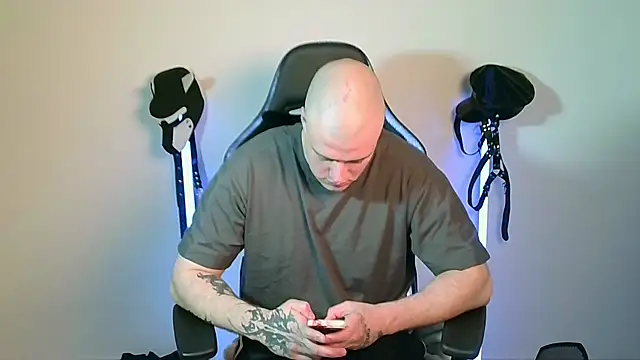 Bigbaald Chat XXX live