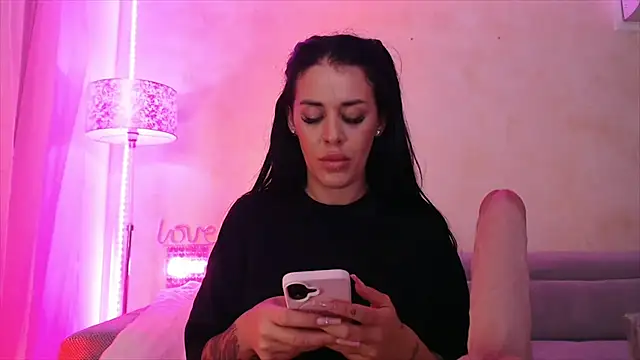 LaylaCruzRose Webcam show