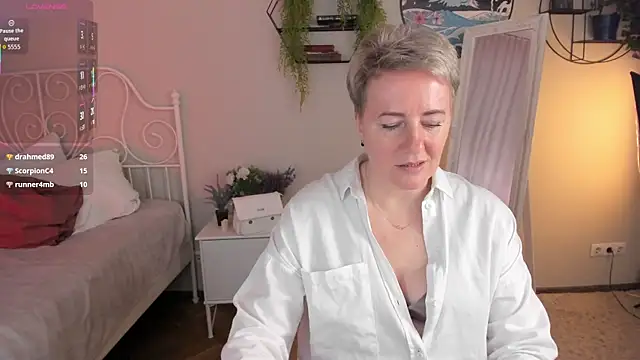 XXX chat uživo modela Nika_Smit