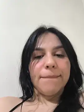 Daniela-rosee live XXX chat