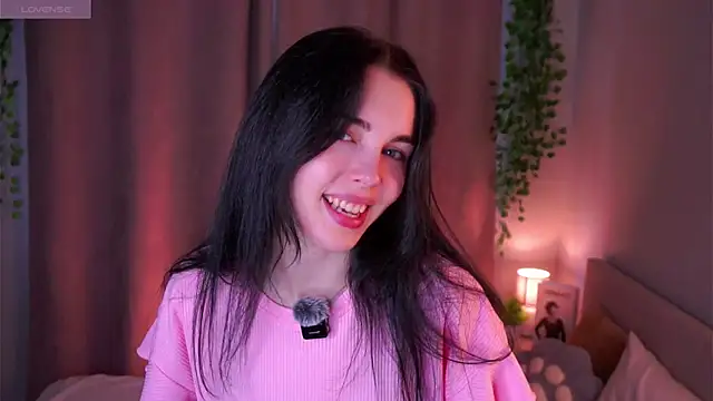 Chat +18 de MirnaTellado ao vivo