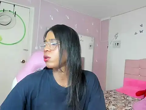 shanny_hilll Adlı Modelin Web Kamerası Şovu