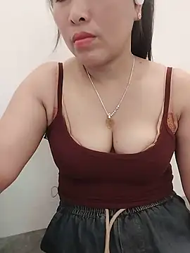Kelly-sex69 Adlı Modelin Canlı XXX Sohbeti