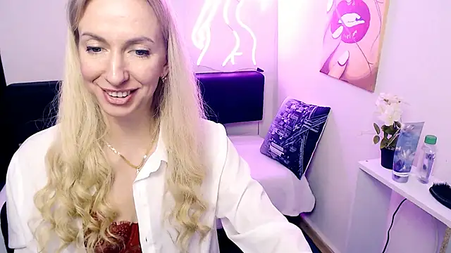 Онлайн чат XXX Cute_Smile_Shy