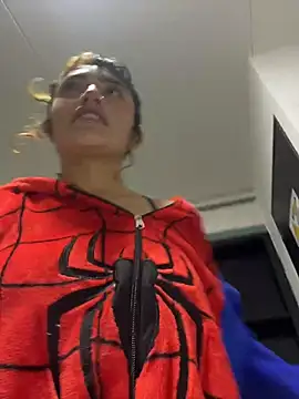 XXX chat uživo modela baby_akuma