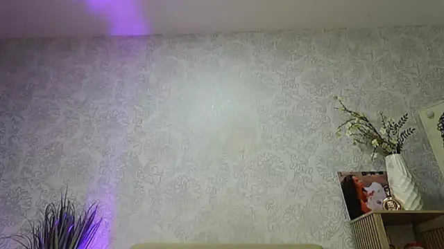 HOTBLACKANDWHITE2's Live XXX Chat
