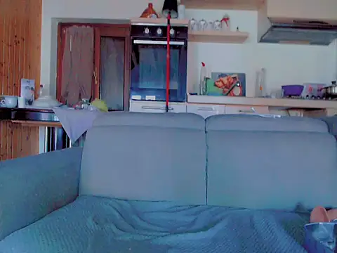 sola1213 Show in webcam