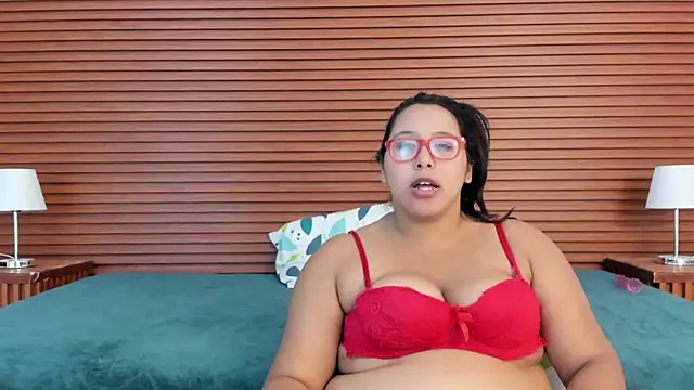 DeepandCurvy Chat XXX in diretta