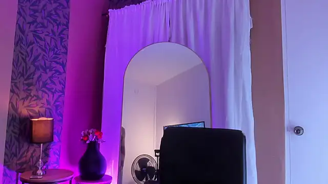 july_quinzel Chat XXX in diretta
