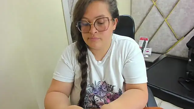 Chat XXX en directo de Sarah_Boobs_
