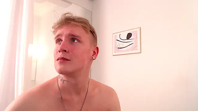 AlexxSweet Show in webcam