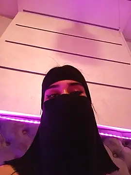 rremase_monroee76 Adlı Modelin Web Kamerası Şovu