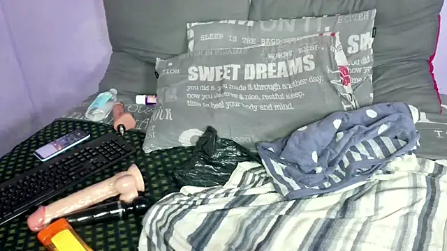 wilmaassylum's Live XXX Chat