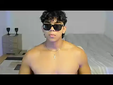 noahprada's Webcam Show