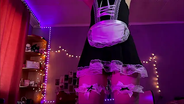 MoonRavelle live XXX chat