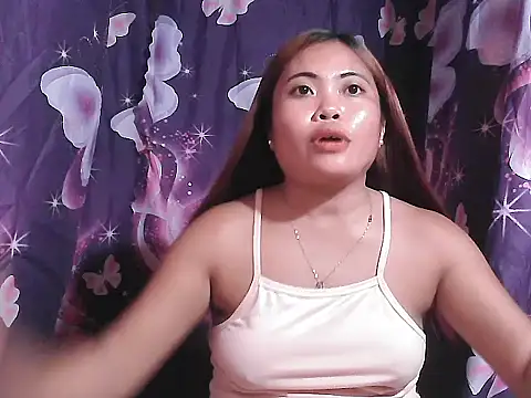 Hot_Samantha4u Adlı Modelin Canlı XXX Sohbeti