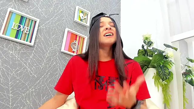 ViictoriiaSaenz's Live XXX Chat