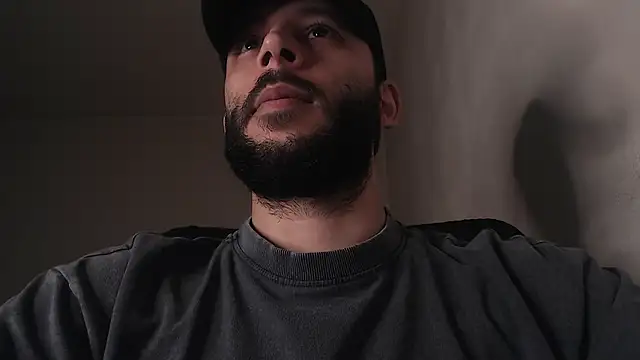 XXX chat uživo modela henryaxe