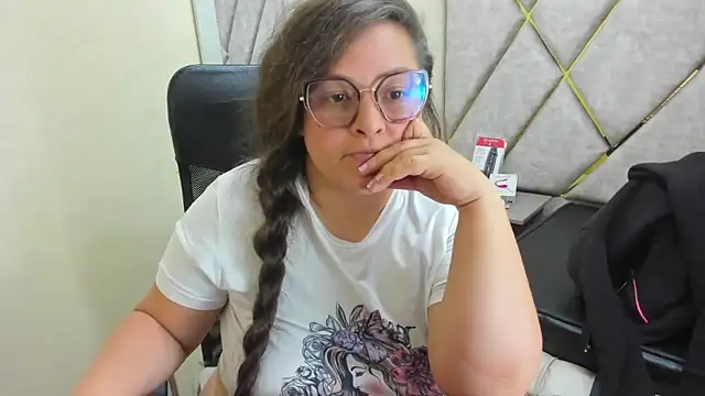 Chat XXX en directo de Sarah_Boobs_