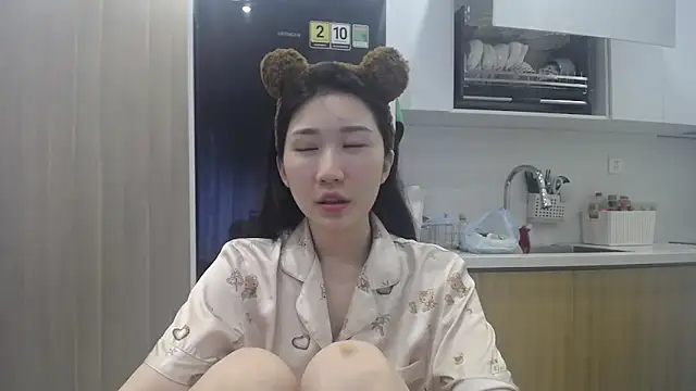 Asiagirll live XXX chat