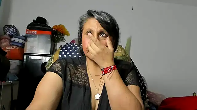 merlyna_goldensn Live XXX chat