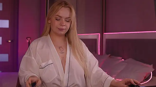 Pokazy przed kamerką – LisaLove3