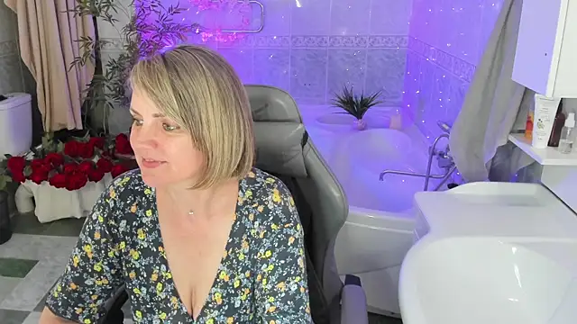 BettyGibsonn's Live XXX Chat