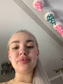 Sextazy's Live XXX Chat