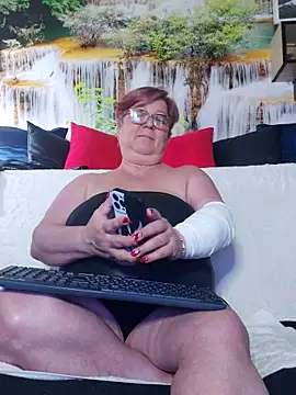 XXX chat uživo modela QueenPammy1