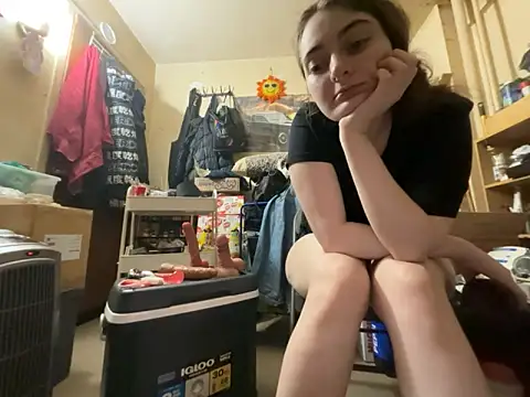 Chat +18 de Snowbunnycake_131 ao vivo