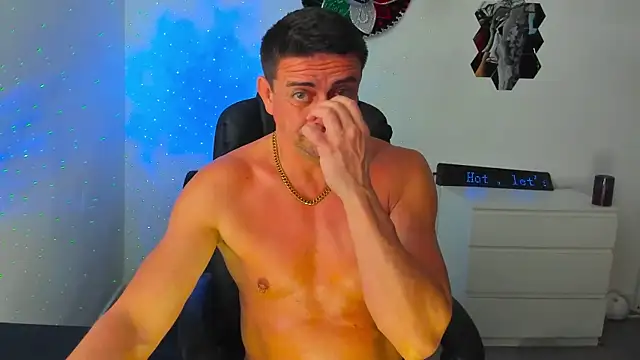 Show modela petr37pol na web-kameri