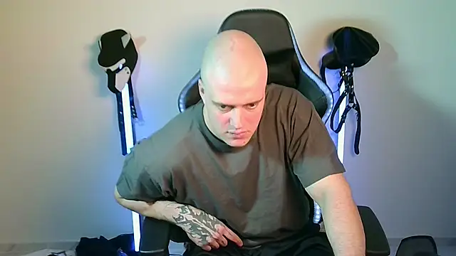 Bigbaald webkamerás műsora