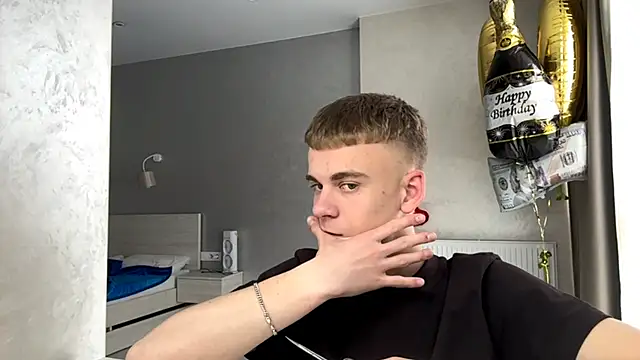 XXX chat uživo modela SoloFury
