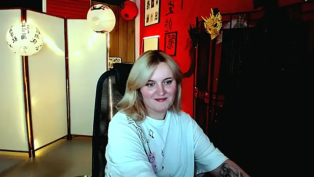 KathyBriggs live XXX chat
