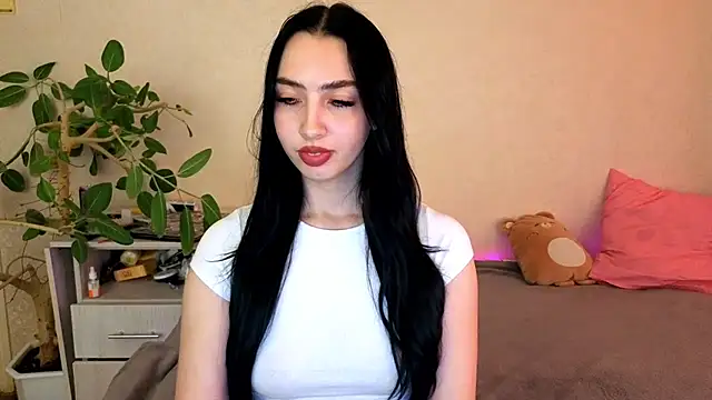 WildKittenX_ élő XXX-chatje