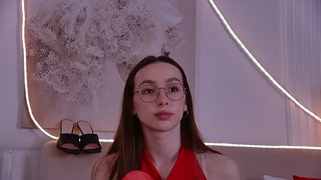 Emily_Simon 即時 XXX 聊天