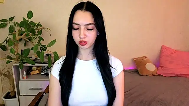 WildKittenX_'s Live XXX Chat