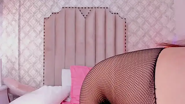 Chat +18 de katherine_glow ao vivo