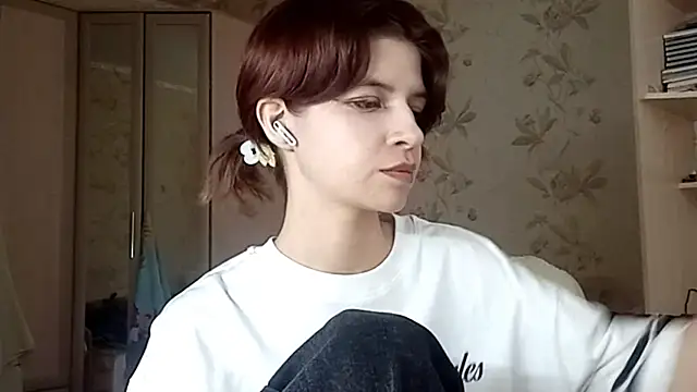 LowkeyIndigo's Webcam Show