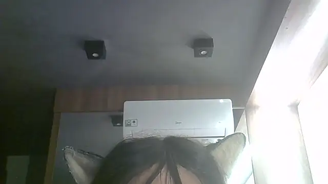 Chat +18 de SkinnyKitten ao vivo
