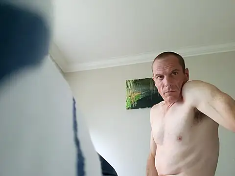 Pokazy przed kamerką – 415cali925