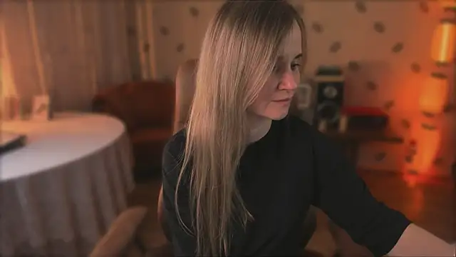 MiaSparkes' Live XXX Chat
