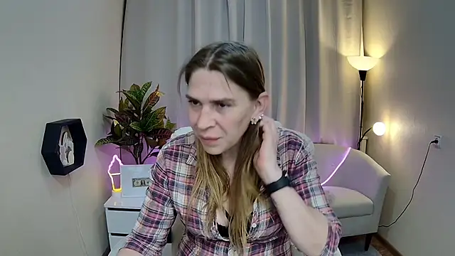 Chat +18 de TessaDaybreak ao vivo