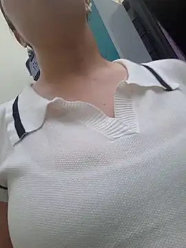 แชท XXX สดของ EmmaContreras_Val