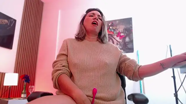 milfsecret69: онлайн-секс-чат