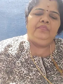 tamilthanushri Live XXX-chat